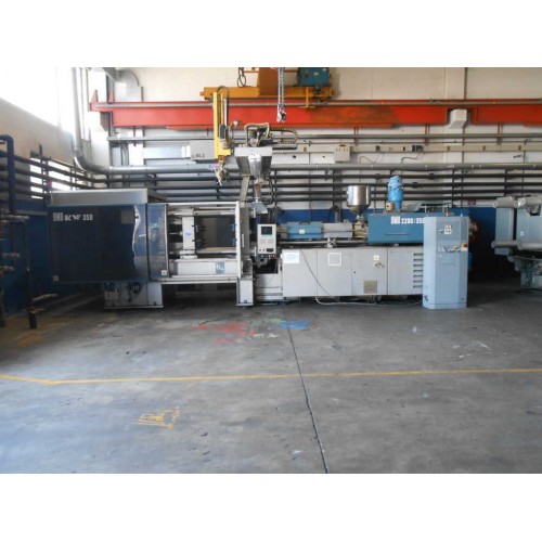 INJECTION MOULDING MACHINE BMB KW 350/2200
