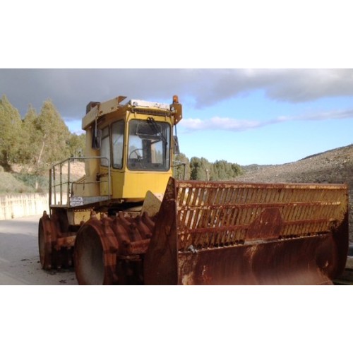 COMPATTATORE PER DISCARICA BOMAG 671