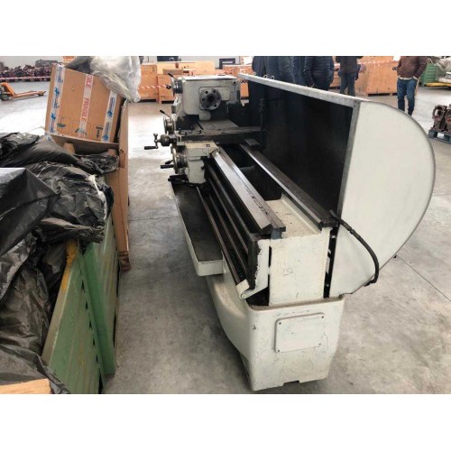 LATHE WITH PARALLEL COMET