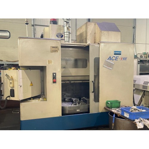 CENTRO DI LAVORO 2 PALLET DAEWOO MOD. ACE V400